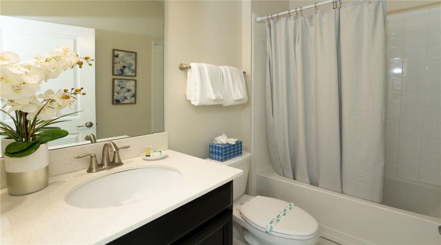 DAVENPORT, Florida 33896, 6 Bedrooms Bedrooms, ,5 BathroomsBathrooms,Residential,For Sale,MULLIGAN,0,MFRO6297920