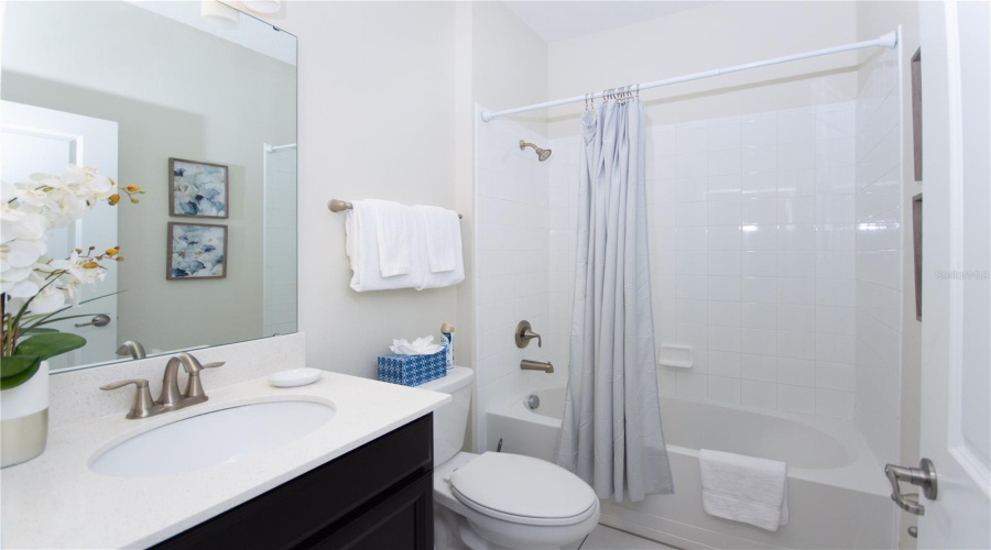 DAVENPORT, Florida 33896, 6 Bedrooms Bedrooms, ,5 BathroomsBathrooms,Residential,For Sale,MULLIGAN,0,MFRO6297920