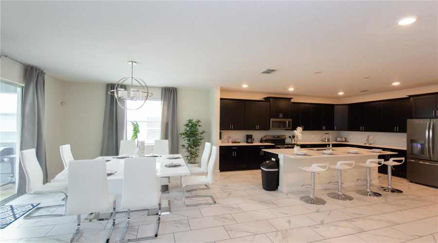 DAVENPORT, Florida 33896, 6 Bedrooms Bedrooms, ,5 BathroomsBathrooms,Residential,For Sale,MULLIGAN,0,MFRO6297920