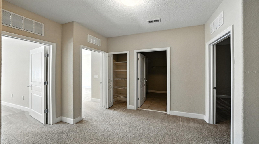 DAVENPORT, Florida 33896, 3 Bedrooms Bedrooms, ,2 BathroomsBathrooms,Residential,For Sale,RIVERDALE,0,MFRO6332197