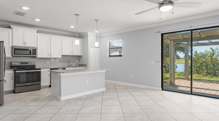 DAVENPORT, Florida 33896, 3 Bedrooms Bedrooms, ,2 BathroomsBathrooms,Residential,For Sale,ROYAL ST GEORGE,0,MFRO6370100