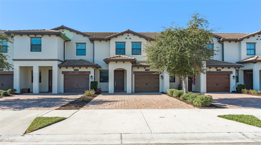 DAVENPORT, Florida 33896, 3 Bedrooms Bedrooms, ,2 BathroomsBathrooms,Residential,For Sale,ROYAL ST GEORGE,0,MFRO6370100