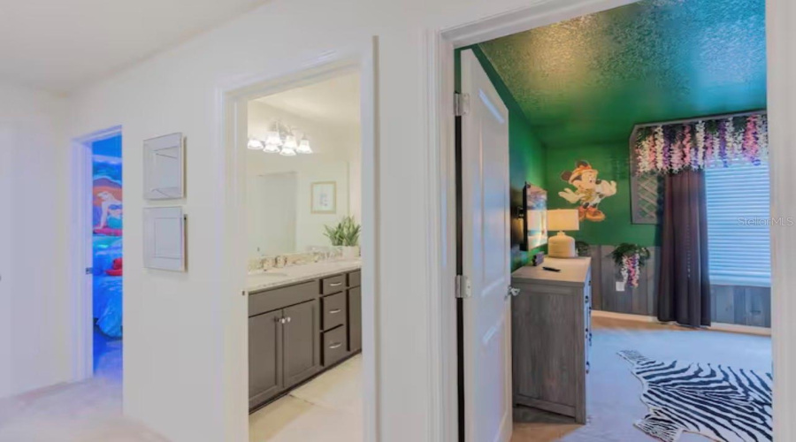 DAVENPORT, Florida 33897, 7 Bedrooms Bedrooms, ,5 BathroomsBathrooms,Residential,For Sale,LELANI,0,MFRO6373807