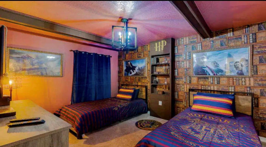 DAVENPORT, Florida 33897, 7 Bedrooms Bedrooms, ,5 BathroomsBathrooms,Residential,For Sale,LELANI,0,MFRO6373807