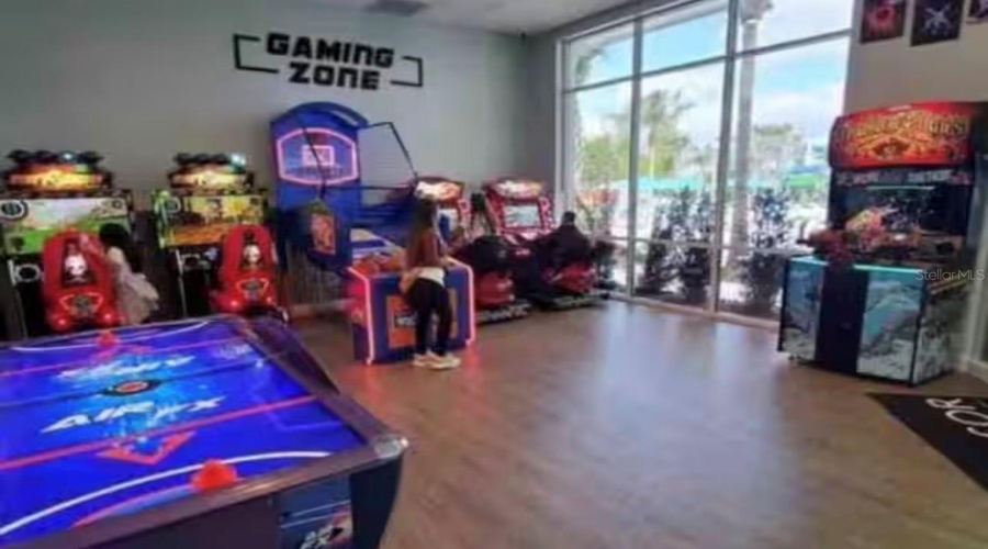 DAVENPORT, Florida 33897, 7 Bedrooms Bedrooms, ,5 BathroomsBathrooms,Residential,For Sale,LELANI,0,MFRO6373807