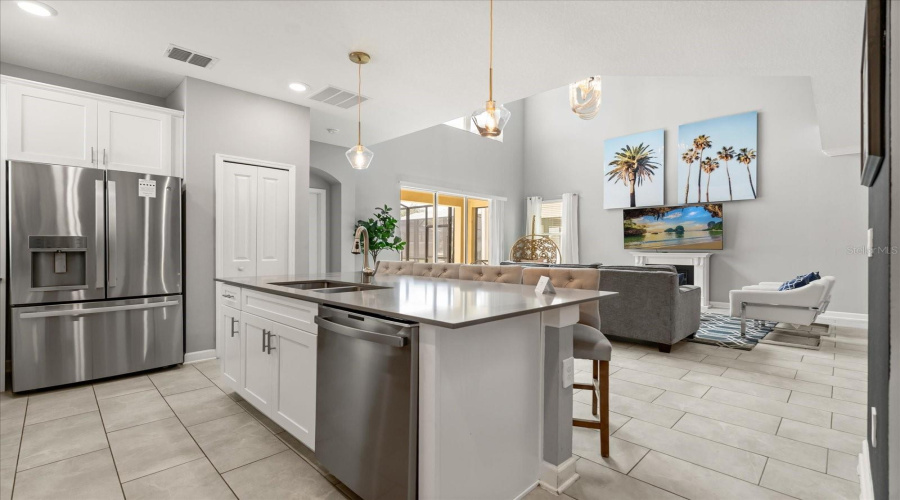 KISSIMMEE, Florida 34746, 5 Bedrooms Bedrooms, ,5 BathroomsBathrooms,Residential,For Sale,RHYME,0,MFRO6373825