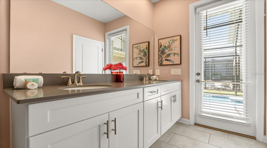 KISSIMMEE, Florida 34746, 5 Bedrooms Bedrooms, ,5 BathroomsBathrooms,Residential,For Sale,RHYME,0,MFRO6373825