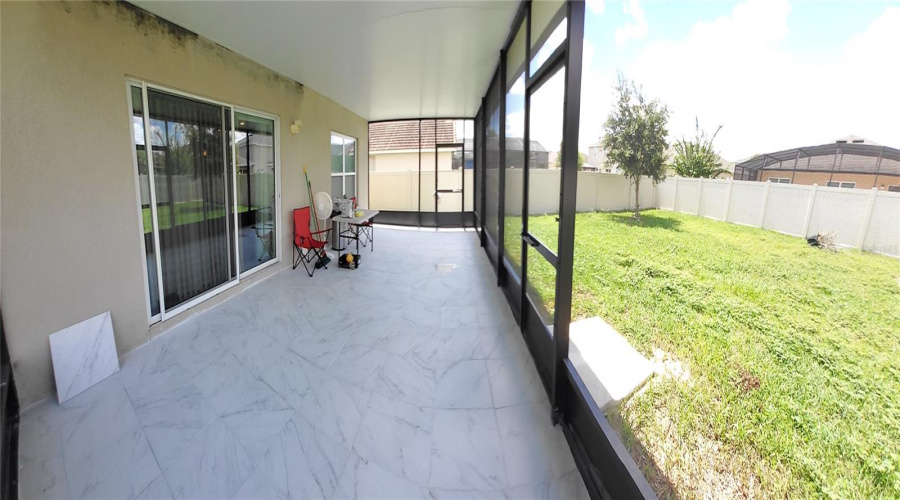 DAVENPORT, Florida 33837, 5 Bedrooms Bedrooms, ,2 BathroomsBathrooms,Residential,For Sale,GRANADA,0,MFRO6374174