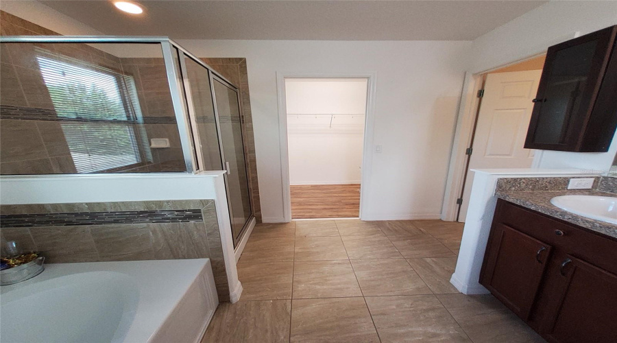 Davenport, Florida 33837, 5 Bedrooms Bedrooms, ,2 Bathroomsbathrooms,Residential,For Sale,Granada,0,Mfro6374174