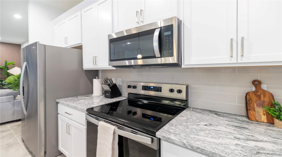 KISSIMMEE, Florida 34747, 4 Bedrooms Bedrooms, ,4 BathroomsBathrooms,Residential,For Sale,DISTANT SUN,0,MFRO6374088