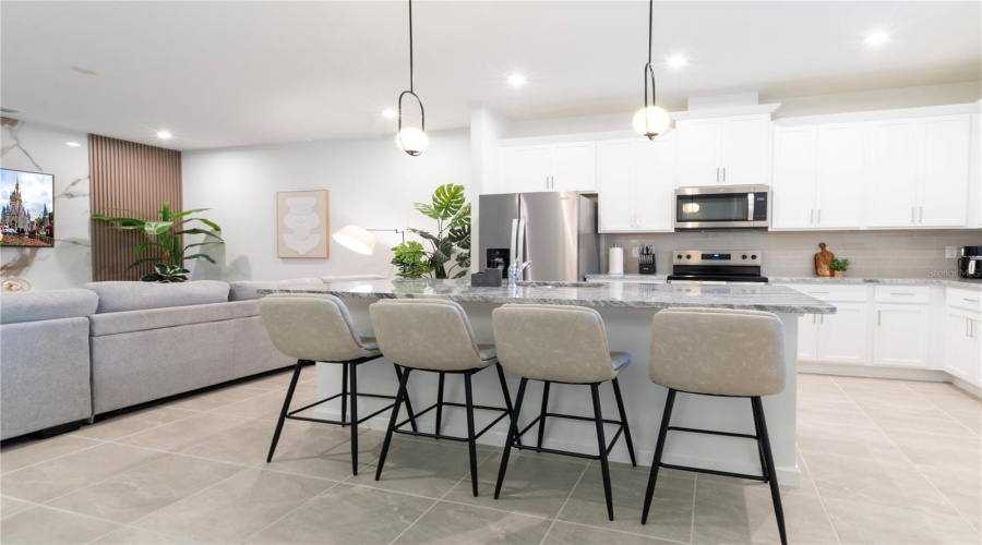 KISSIMMEE, Florida 34747, 4 Bedrooms Bedrooms, ,4 BathroomsBathrooms,Residential,For Sale,DISTANT SUN,0,MFRO6374088