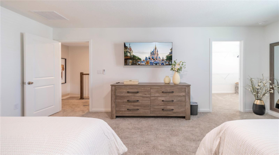 KISSIMMEE, Florida 34747, 4 Bedrooms Bedrooms, ,4 BathroomsBathrooms,Residential,For Sale,DISTANT SUN,0,MFRO6374088