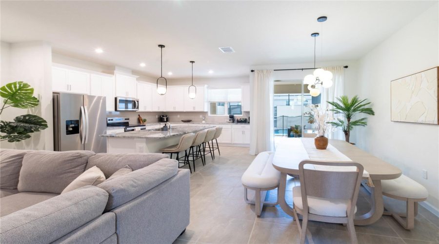 KISSIMMEE, Florida 34747, 4 Bedrooms Bedrooms, ,4 BathroomsBathrooms,Residential,For Sale,DISTANT SUN,0,MFRO6374088