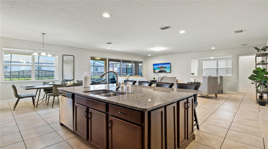 KISSIMMEE, Florida 34747, 9 Bedrooms Bedrooms, ,6 BathroomsBathrooms,Residential,For Sale,CARIBBEAN VIEW,0,MFRO6374182