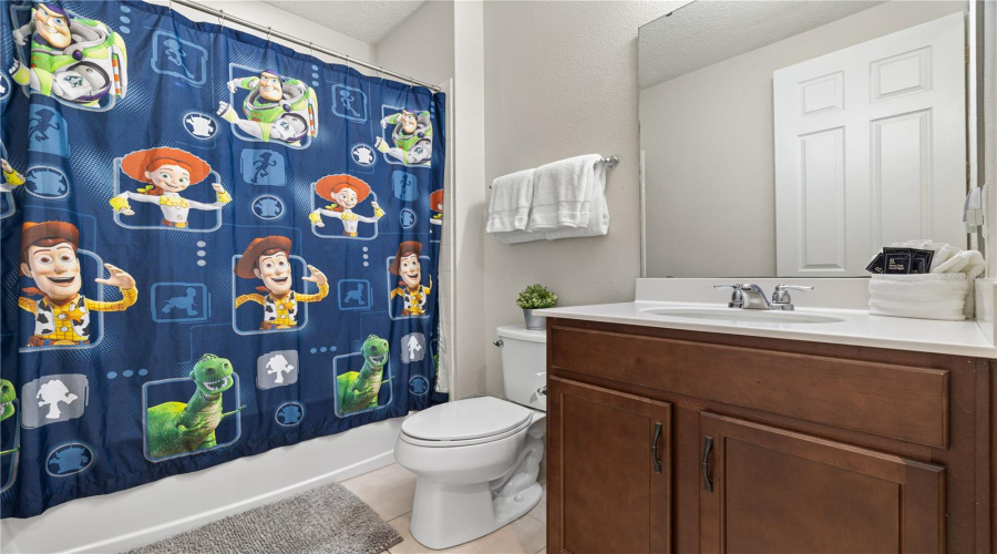 KISSIMMEE, Florida 34747, 9 Bedrooms Bedrooms, ,6 BathroomsBathrooms,Residential,For Sale,CARIBBEAN VIEW,0,MFRO6374182