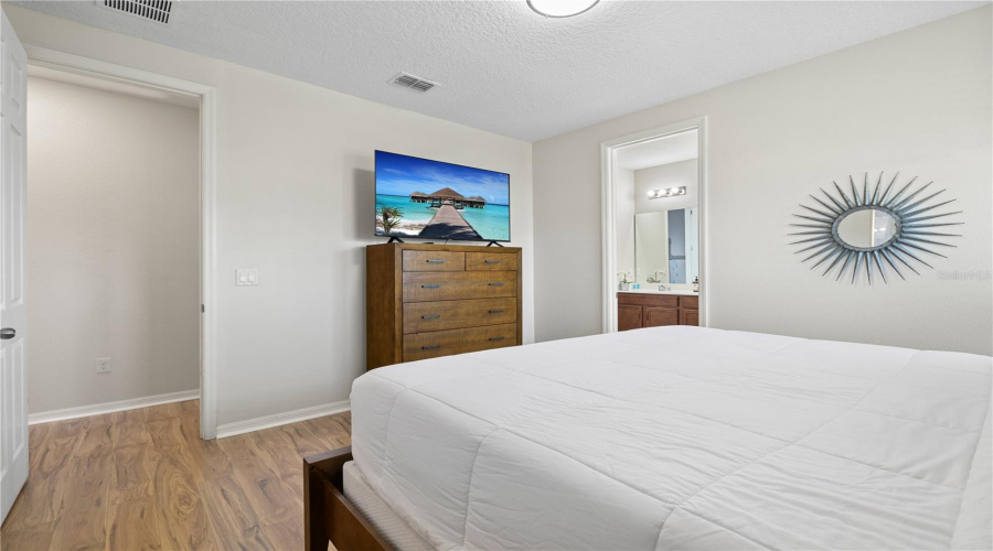 KISSIMMEE, Florida 34747, 9 Bedrooms Bedrooms, ,6 BathroomsBathrooms,Residential,For Sale,CARIBBEAN VIEW,0,MFRO6374182