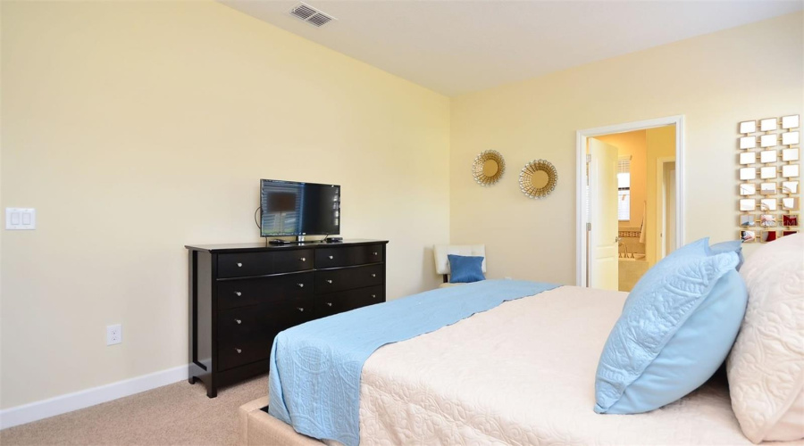 DAVENPORT, Florida 33896, 8 Bedrooms Bedrooms, ,5 BathroomsBathrooms,Residential,For Sale,ROLLING FAIRWAY,0,MFRO6374280