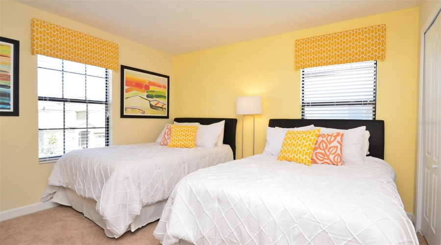 DAVENPORT, Florida 33896, 8 Bedrooms Bedrooms, ,5 BathroomsBathrooms,Residential,For Sale,ROLLING FAIRWAY,0,MFRO6374280