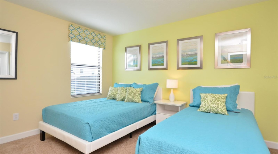 DAVENPORT, Florida 33896, 8 Bedrooms Bedrooms, ,5 BathroomsBathrooms,Residential,For Sale,ROLLING FAIRWAY,0,MFRO6374280