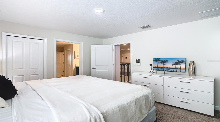 KISSIMMEE, Florida 34746, 8 Bedrooms Bedrooms, ,5 BathroomsBathrooms,Residential,For Sale,FABLE,0,MFRO6351779