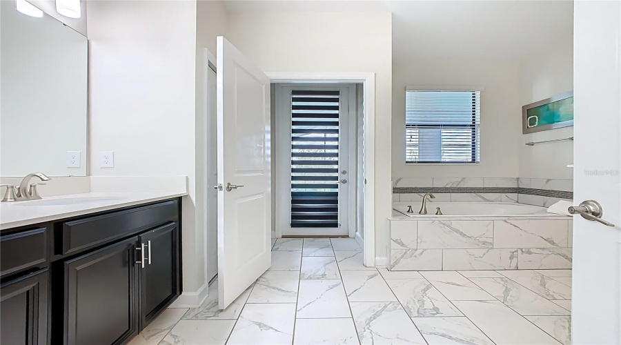 KISSIMMEE, Florida 34746, 8 Bedrooms Bedrooms, ,5 BathroomsBathrooms,Residential,For Sale,FABLE,0,MFRO6351779