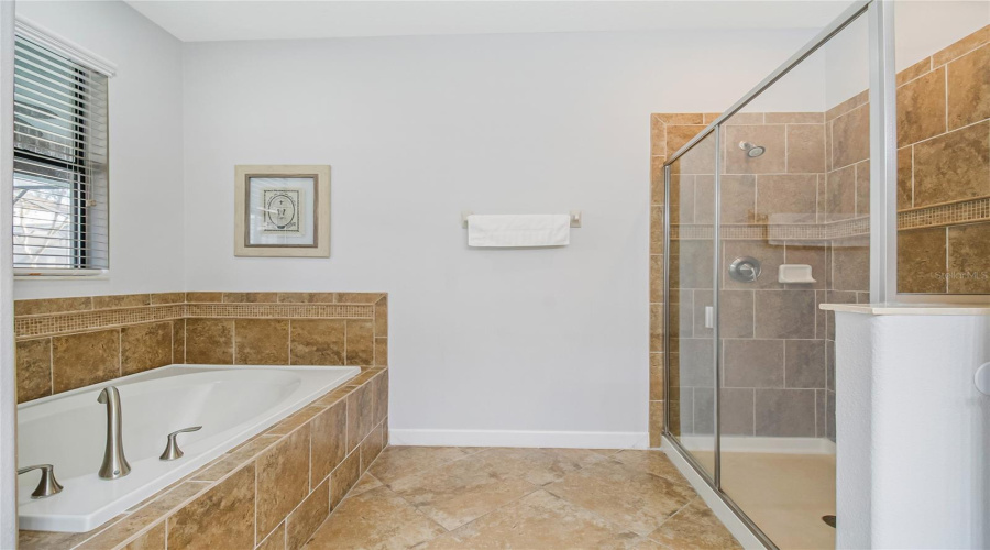 DAVENPORT, Florida 33896, 8 Bedrooms Bedrooms, ,5 BathroomsBathrooms,Residential,For Sale,THUNDERBIRD,0,MFRS5141797