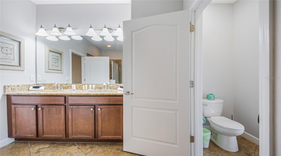 DAVENPORT, Florida 33896, 8 Bedrooms Bedrooms, ,5 BathroomsBathrooms,Residential,For Sale,THUNDERBIRD,0,MFRS5141797