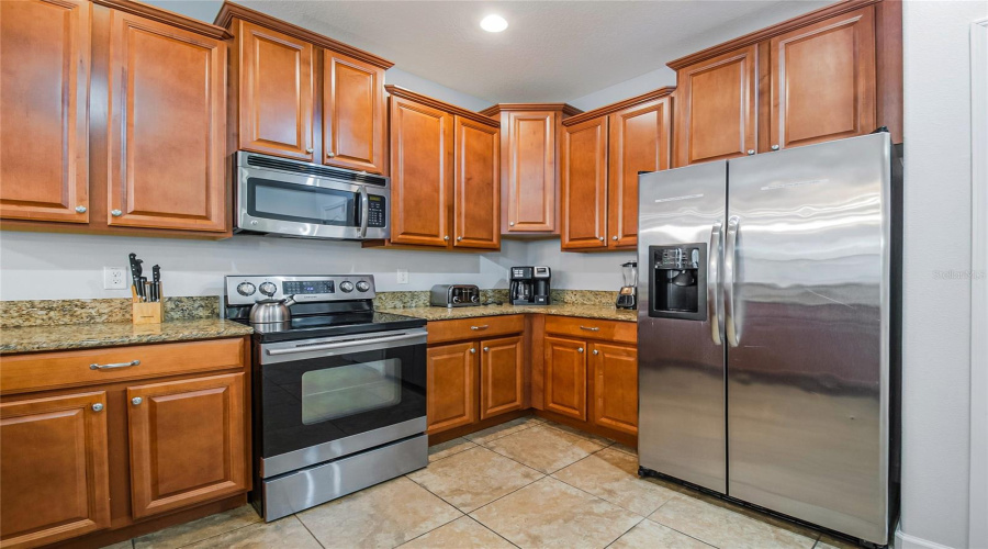 DAVENPORT, Florida 33896, 8 Bedrooms Bedrooms, ,5 BathroomsBathrooms,Residential,For Sale,THUNDERBIRD,0,MFRS5141797