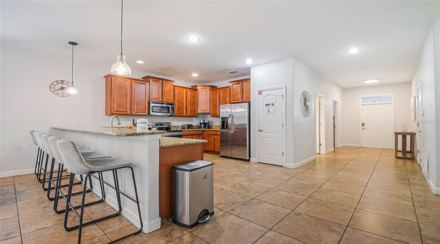 DAVENPORT, Florida 33896, 8 Bedrooms Bedrooms, ,5 BathroomsBathrooms,Residential,For Sale,THUNDERBIRD,0,MFRS5141797