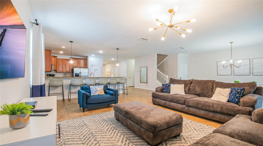 DAVENPORT, Florida 33896, 8 Bedrooms Bedrooms, ,5 BathroomsBathrooms,Residential,For Sale,THUNDERBIRD,0,MFRS5141797