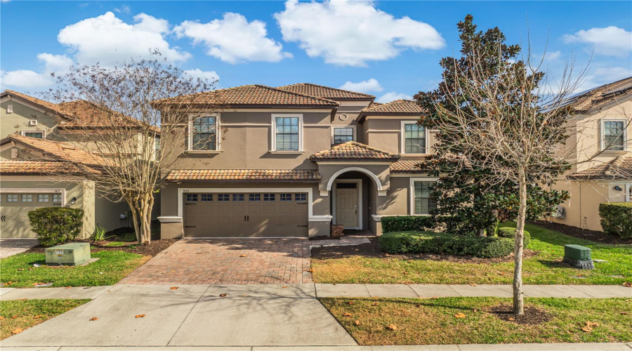 DAVENPORT, Florida 33896, 8 Bedrooms Bedrooms, ,5 BathroomsBathrooms,Residential,For Sale,THUNDERBIRD,0,MFRS5141797