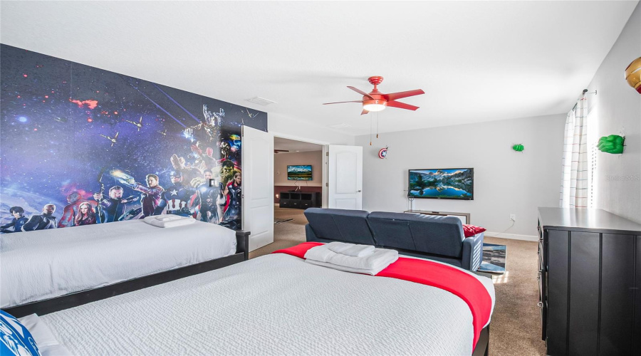 DAVENPORT, Florida 33896, 8 Bedrooms Bedrooms, ,5 BathroomsBathrooms,Residential,For Sale,THUNDERBIRD,0,MFRS5141797