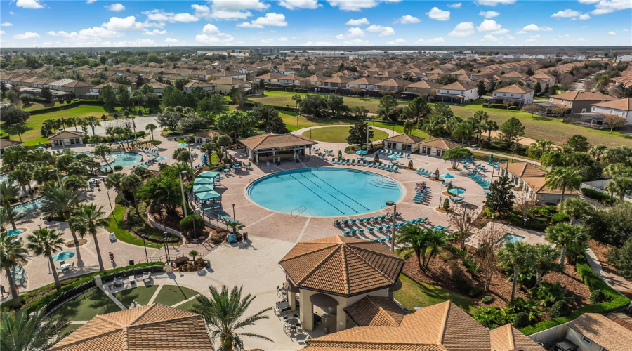 DAVENPORT, Florida 33896, 8 Bedrooms Bedrooms, ,5 BathroomsBathrooms,Residential,For Sale,THUNDERBIRD,0,MFRS5141797