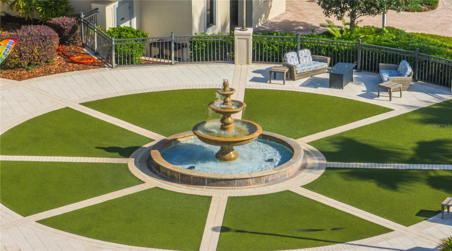 DAVENPORT, Florida 33896, 8 Bedrooms Bedrooms, ,5 BathroomsBathrooms,Residential,For Sale,THUNDERBIRD,0,MFRS5141797