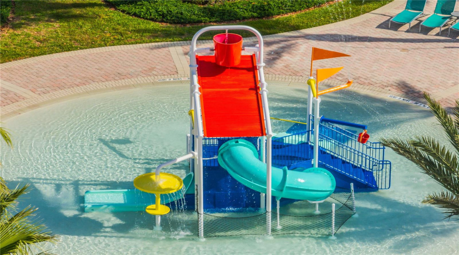 DAVENPORT, Florida 33896, 8 Bedrooms Bedrooms, ,5 BathroomsBathrooms,Residential,For Sale,THUNDERBIRD,0,MFRS5141797