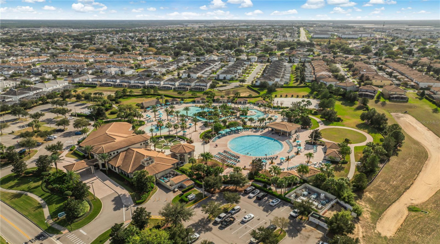 DAVENPORT, Florida 33896, 8 Bedrooms Bedrooms, ,5 BathroomsBathrooms,Residential,For Sale,THUNDERBIRD,0,MFRS5141797