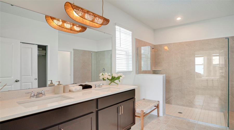 KISSIMMEE, Florida 34747, 7 Bedrooms Bedrooms, ,4 BathroomsBathrooms,Residential,For Sale,SEASCAPE,0,MFRO6372729