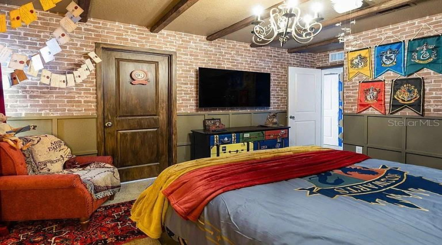 KISSIMMEE, Florida 34747, 9 Bedrooms Bedrooms, ,6 BathroomsBathrooms,Residential,For Sale,SALTY WINDS,0,MFRO6374358