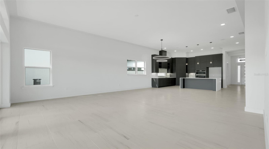 DAVENPORT, Florida 33837, 4 Bedrooms Bedrooms, ,3 BathroomsBathrooms,Residential,For Sale,KENSINGTON,0,MFRO6373366