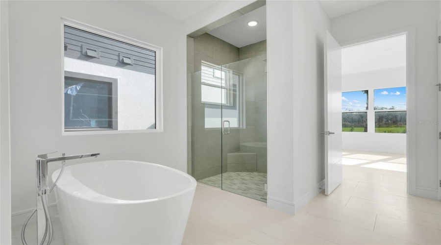 DAVENPORT, Florida 33837, 4 Bedrooms Bedrooms, ,3 BathroomsBathrooms,Residential,For Sale,KENSINGTON,0,MFRO6373366