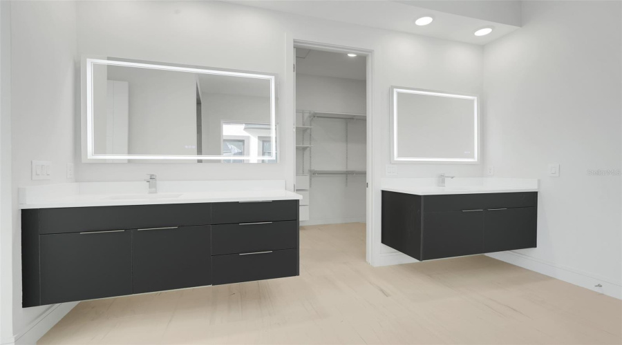 DAVENPORT, Florida 33837, 4 Bedrooms Bedrooms, ,3 BathroomsBathrooms,Residential,For Sale,KENSINGTON,0,MFRO6373366