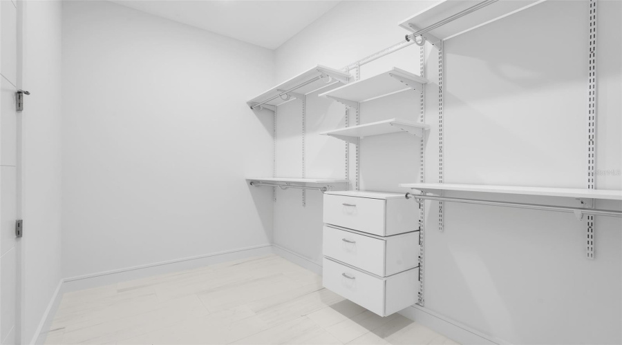 DAVENPORT, Florida 33837, 4 Bedrooms Bedrooms, ,3 BathroomsBathrooms,Residential,For Sale,KENSINGTON,0,MFRO6373366