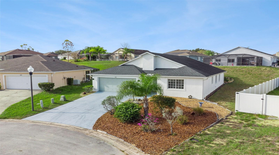 DAVENPORT, Florida 33897, 4 Bedrooms Bedrooms, ,2 BathroomsBathrooms,Residential,For Sale,HILLCREST,0,MFRO6373064