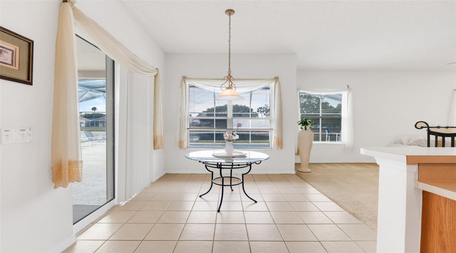 DAVENPORT, Florida 33837, 6 Bedrooms Bedrooms, ,4 BathroomsBathrooms,Residential,For Sale,BLOOMINGDALE,0,MFRG5106816