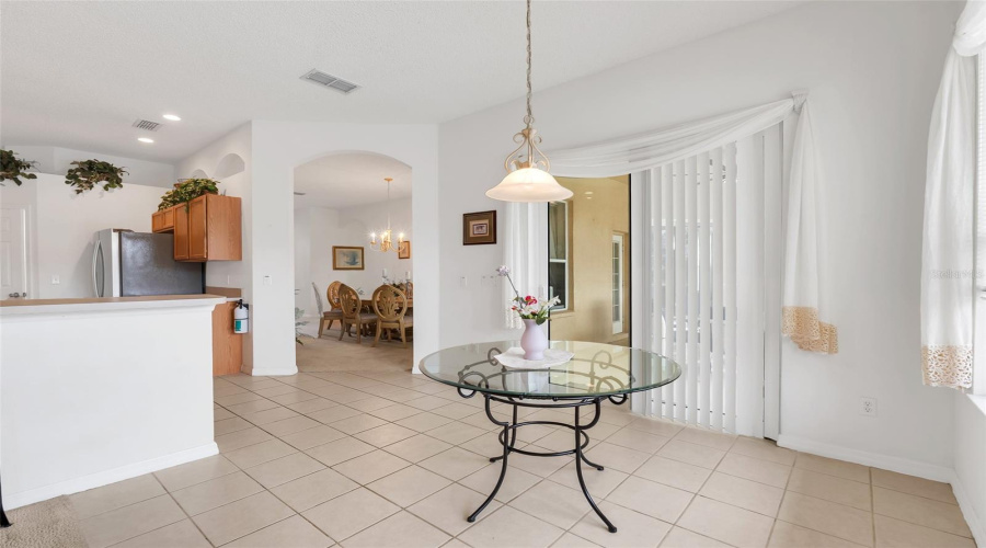 DAVENPORT, Florida 33837, 6 Bedrooms Bedrooms, ,4 BathroomsBathrooms,Residential,For Sale,BLOOMINGDALE,0,MFRG5106816