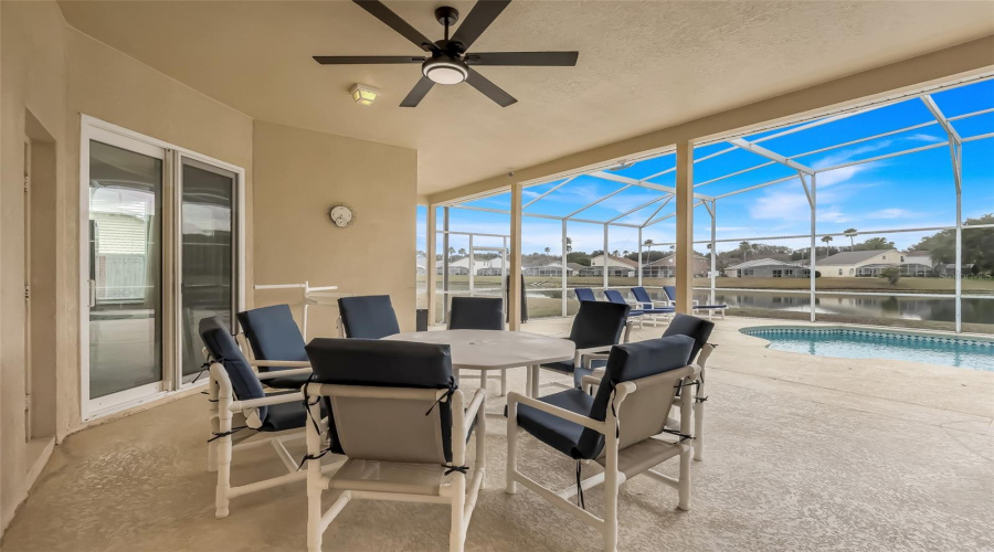 DAVENPORT, Florida 33837, 6 Bedrooms Bedrooms, ,4 BathroomsBathrooms,Residential,For Sale,BLOOMINGDALE,0,MFRG5106816