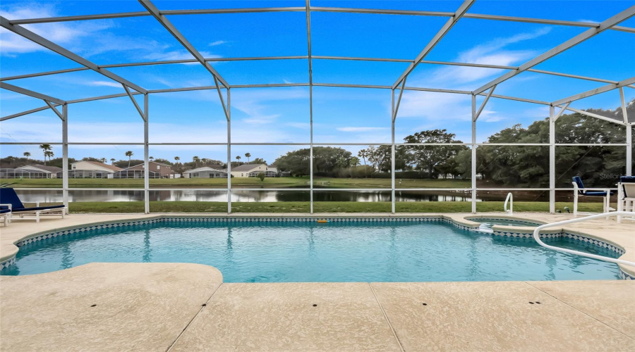 DAVENPORT, Florida 33837, 6 Bedrooms Bedrooms, ,4 BathroomsBathrooms,Residential,For Sale,BLOOMINGDALE,0,MFRG5106816
