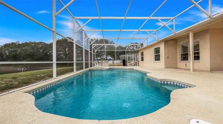 DAVENPORT, Florida 33837, 6 Bedrooms Bedrooms, ,4 BathroomsBathrooms,Residential,For Sale,BLOOMINGDALE,0,MFRG5106816