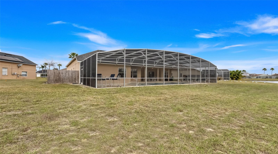 DAVENPORT, Florida 33837, 6 Bedrooms Bedrooms, ,4 BathroomsBathrooms,Residential,For Sale,BLOOMINGDALE,0,MFRG5106816