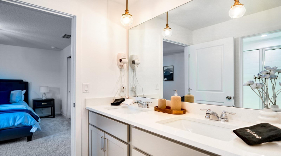 KISSIMMEE, Florida 34747, 10 Bedrooms Bedrooms, ,6 BathroomsBathrooms,Residential,For Sale,SALTY WINDS,0,MFRO6374366